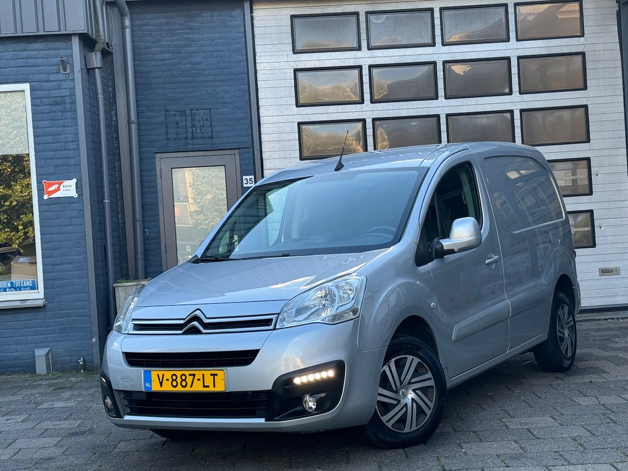 Citroën Berlingo - 1.6 BlueHDI 75 Business | Airco | Cruise | Navi | 3-Pers - AutoWereld.nl