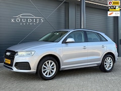 Audi Q3 - 1.4 TFSI CoD, S-line, Bi-Xenon, PDC, Elektrisch klep, Trekhaak, Zeer netjes