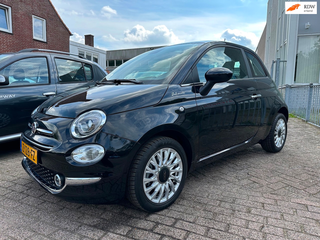 Fiat 500 - 1.0 Hybrid Dolcevita * PANO * PDC * LMV * - AutoWereld.nl