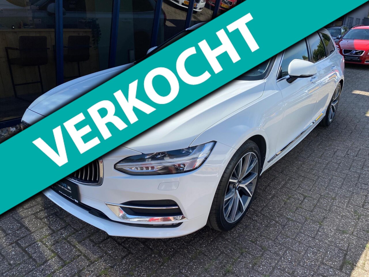 Volvo V90 - 2.0 T4 Inscription LEER / NAVI / TREKHAAK - AutoWereld.nl
