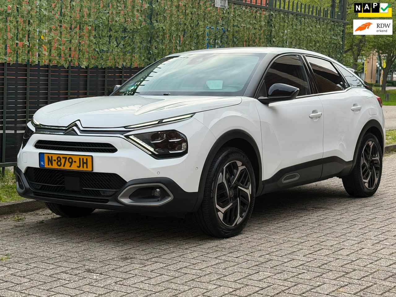 Citroën C4 - 1.2 Puretech Shine wit 2021 TREKHAAK|LED|NAVI|NAP - AutoWereld.nl
