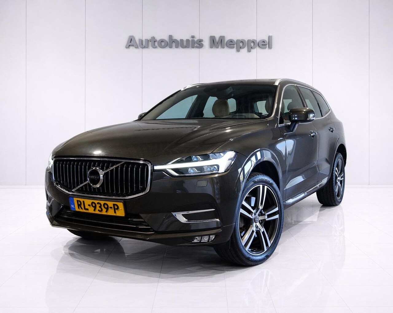 Volvo XC60 - T5 2.0-Inscription*Luchtvering*Full-LED*StoelVentielatie*Pano*ACC*Trekhaak - AutoWereld.nl