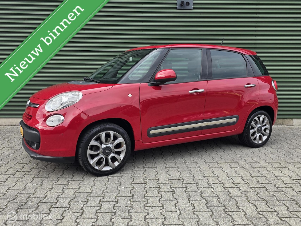 Fiat 500 L - 1.4-16V Lounge|Panorama|Airco|Cruise|Nieuwe apk! - AutoWereld.nl