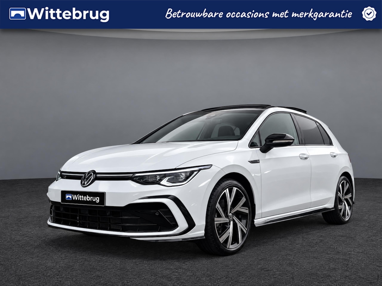 Volkswagen Golf - 1.5 eTSI 150pk DSG R-Line / Panorma dak / Black style / Standkachel / 18'' LMV HAL - AutoWereld.nl