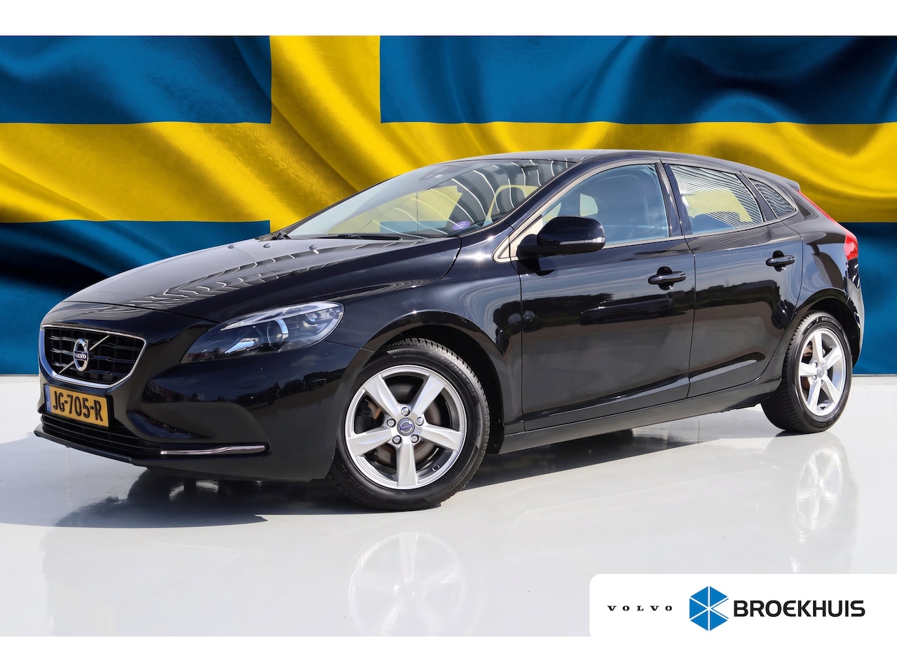 Volvo V40 - 2.0 T2 | Distributie Riem Vervangen!! | Trekhaak | Stoel Verwarming | - AutoWereld.nl