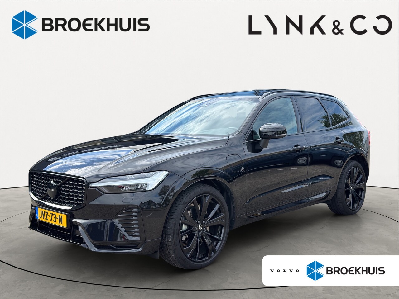 Volvo XC60 - T6 Plug-in hybrid AWD Plus Black Edition | Luchtvering | Pano | Trekhaak | Extra getint gl - AutoWereld.nl