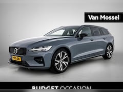 Volvo V60 - 2.0 B4 Plus Dark 1e Eigenaar | Origineel Nederlands Voertuig | Automaat | Trekhaak