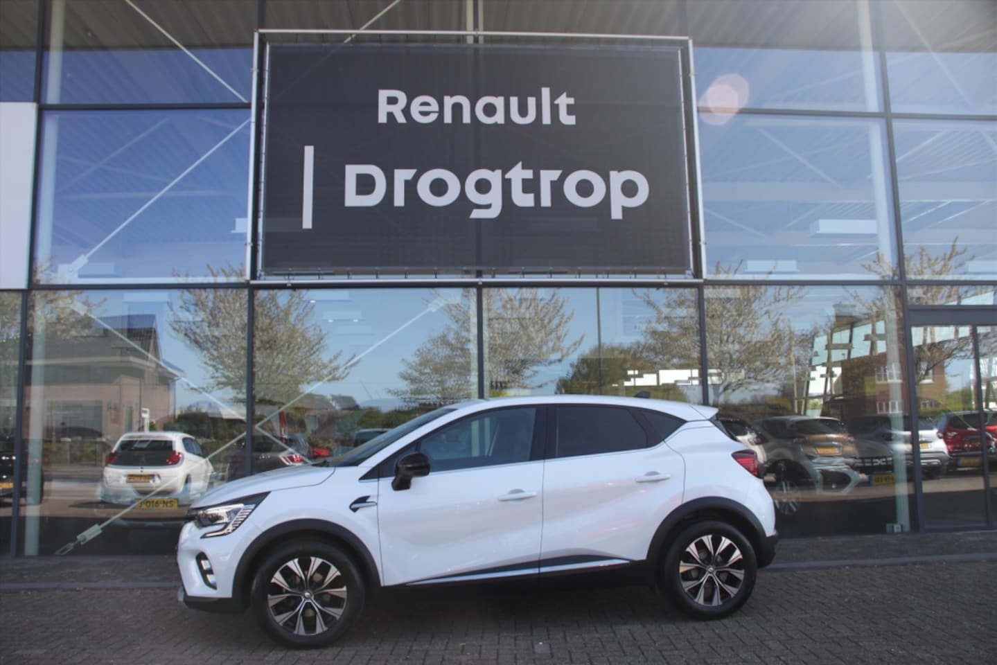 Renault Captur - 140PK-TECHNO-AUTOM-48DKM-NAVI-CLIMA-CAMERA- - AutoWereld.nl