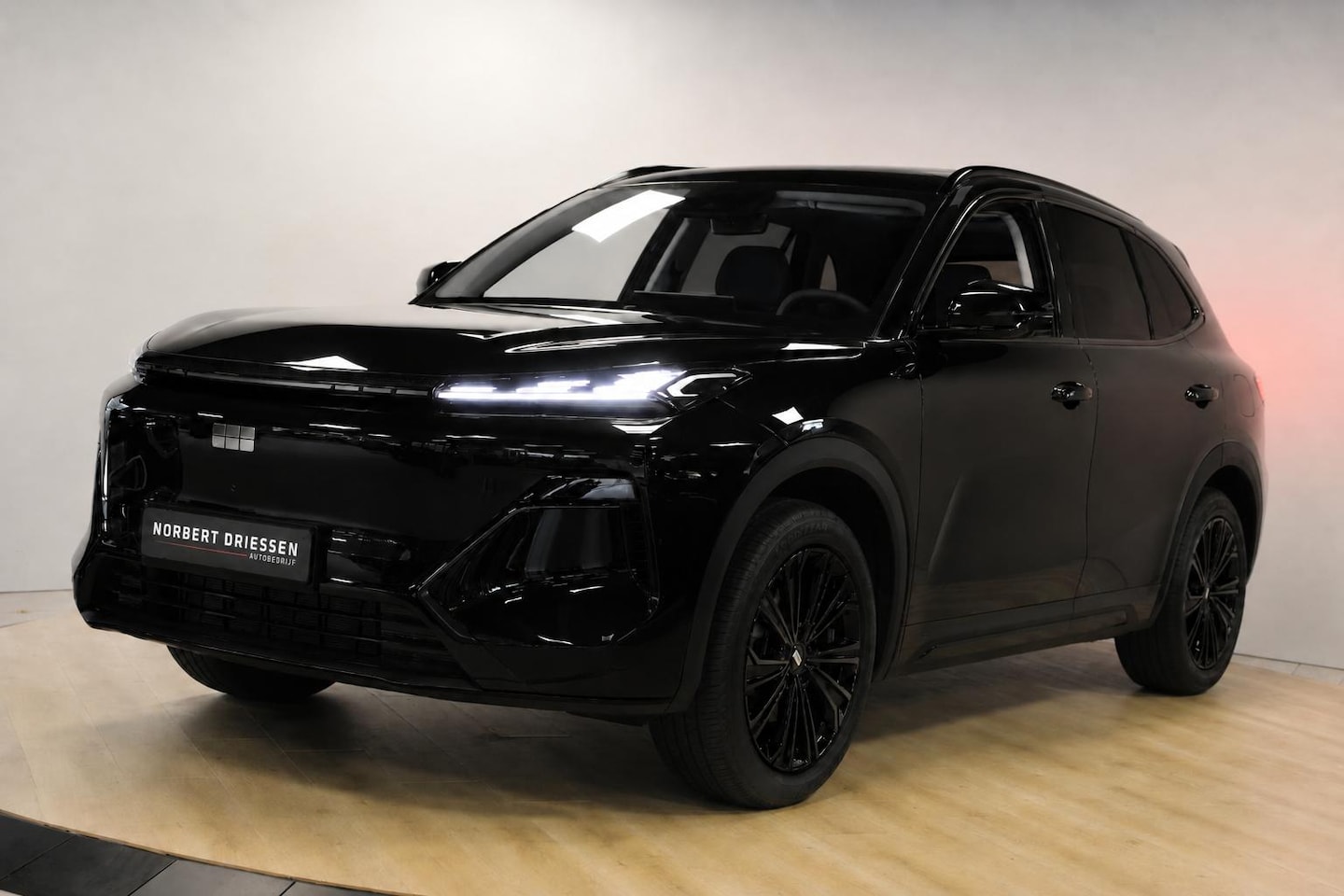 Geely Starray EM-i - 1.5 Max+ | WLTP 136 km EV | Leer, 19", rijklaar | Black Edition - AutoWereld.nl