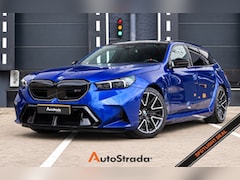 BMW 5-serie Touring - (g61) M5 728pk xDrive | Marina Bay Blue | Bowers & Wilkins | Carbon | Trekhaak | M Drive P