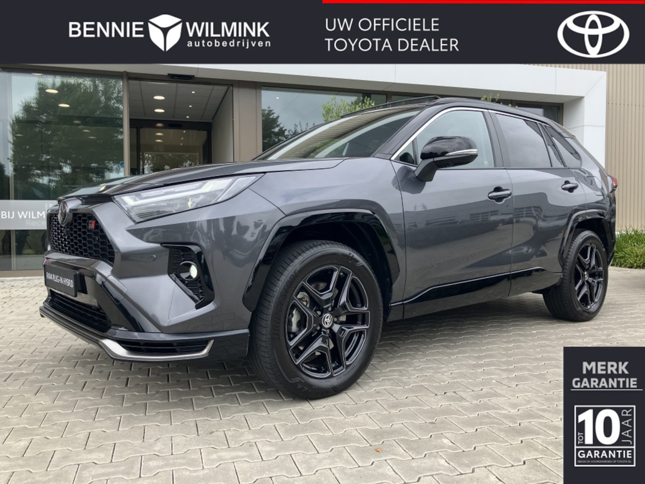 Toyota RAV4 - 2.5 PHEV GR SPORT + | Pano | Headup | Trekhaak | JBL - AutoWereld.nl
