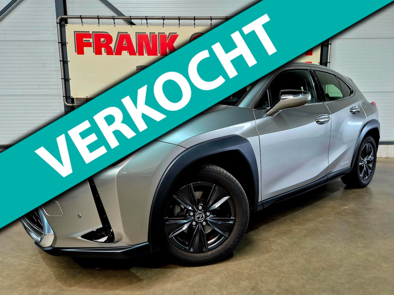 Lexus UX - 250h Luxury Line + OH historie|Trekhaak|LED|Keyless|Leder|Adaptive cruise|Climate|Navi|App - AutoWereld.nl