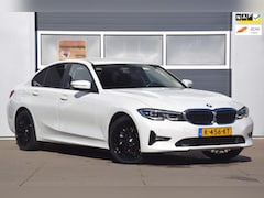 BMW 3-serie - 330e eDrive Edition PREMIUM AUDIO/DAB/LEDEREN BEKLEDING/ 19'' BREEDSET 599 EURO MEERPRIJS
