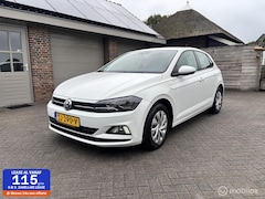 Volkswagen Polo - 1.0 TSI Comfortline Business
