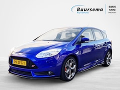 Ford Focus - 2.0 EcoB. ST-3 | Liefhebbersauto | Complete documentatie aanwezig | 250 PK |