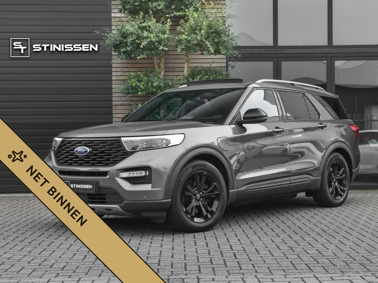 Ford Explorer - 3.0 V6 EcoBoost PHEV Platinum 7 Persoons Panoramadak Trekhaak Leren bekleding Camra Navi - AutoWereld.nl