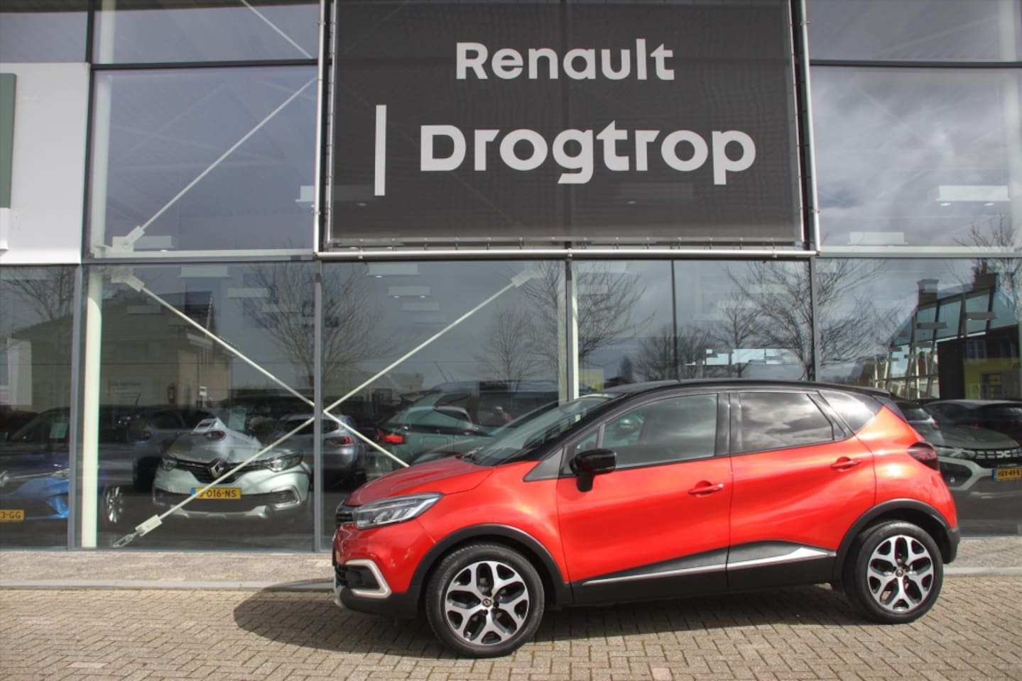 Renault Captur - 90PK-DYNAMIQUE-130DKM-NAVI-CRUISE-CLIMA- - AutoWereld.nl
