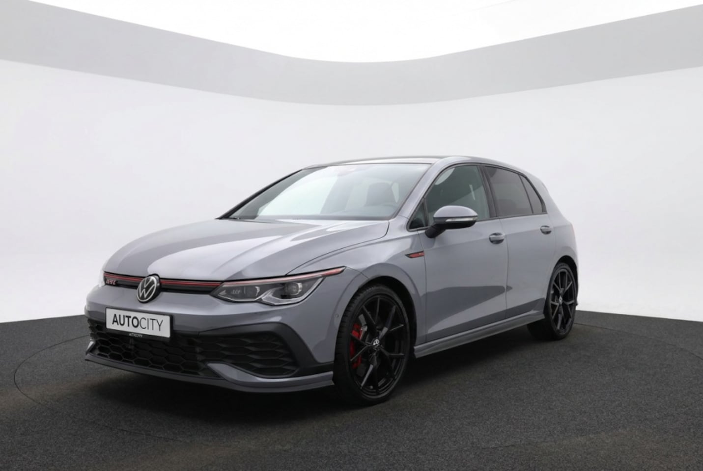 Volkswagen Golf - 2.0 GTI Clubsport 300PK Pano | Harman Kardon | HUD | VOL! - AutoWereld.nl
