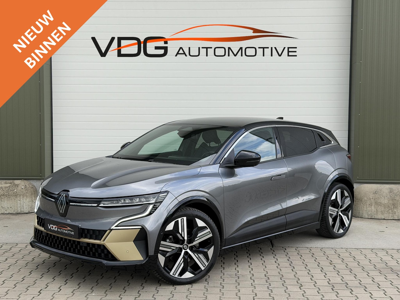Renault Mégane E-Tech - EV60 Optimum Charge 220 Iconic / SOH 96% / WLTP 500 / Snel lader / Warmtepomp / Harman KAr - AutoWereld.nl