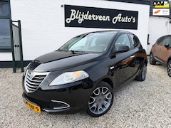 Lancia Y(psilon) - Ypsilon 1.2 Platinum Airco | Cruise Control| Parkeersensoren | LM
