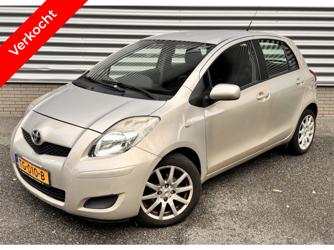 Toyota Yaris - 1.3 VVTi AIRCO APK 5 DEURS - AutoWereld.nl