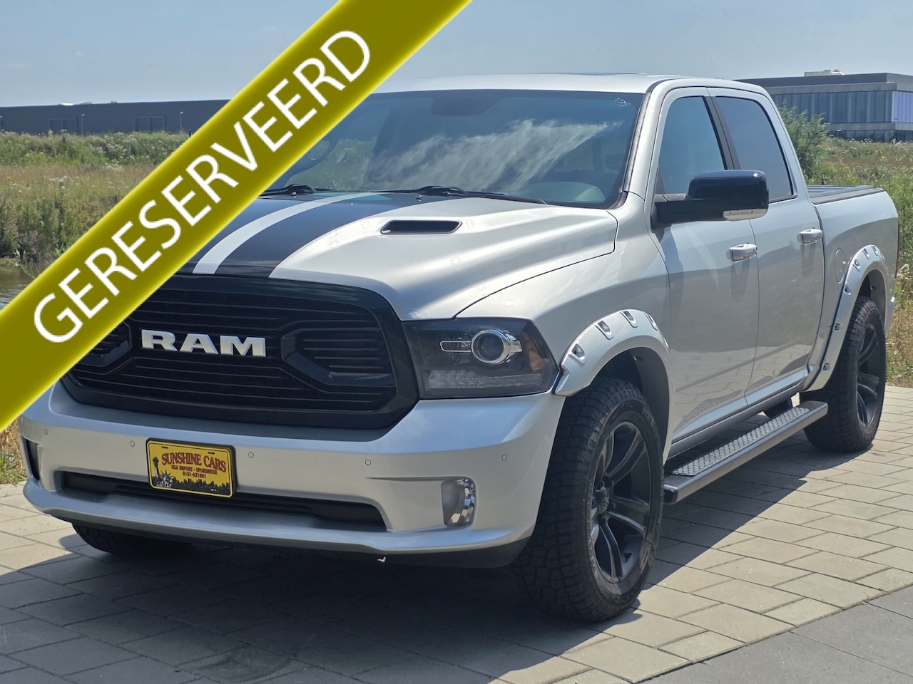 Dodge Ram 1500 - SPORT CREW CAB 4X4 5,7 LTR V8 AUT. LUCHTVERING - AutoWereld.nl