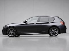 BMW 1-serie - M135i xDrive Sport (GROOT NAVI, PDC, MATRIX, STOELVERWARMING, CLIMATE, CRUISE, GETINT, SPO