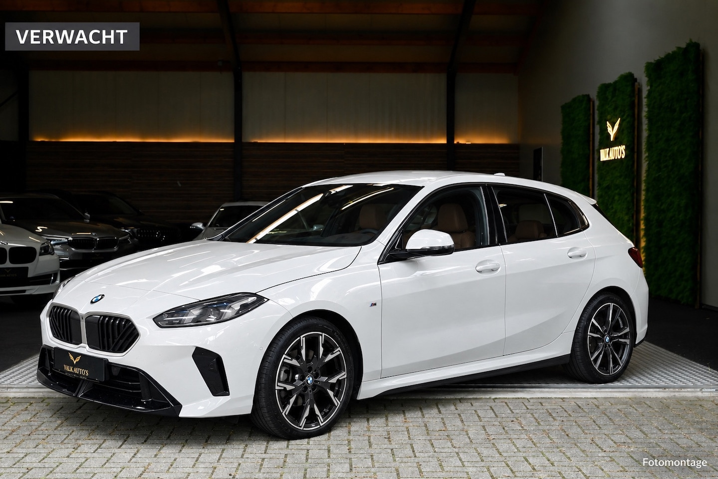 BMW 1-serie - 120 M-Sport - Head-up - 360° - Mokka - AutoWereld.nl