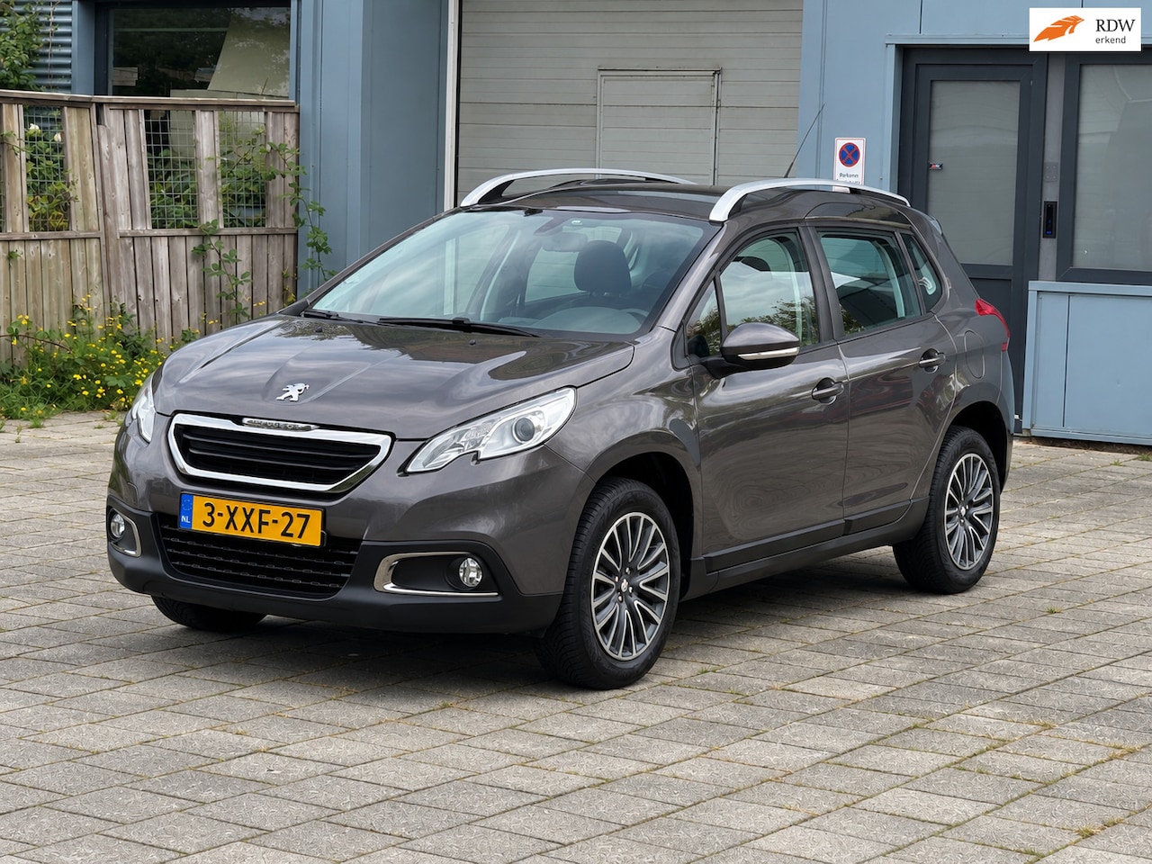 Peugeot 2008 - 1.2 VTi Active Pack Premium/1de eigenaar/airco/navigatie - AutoWereld.nl