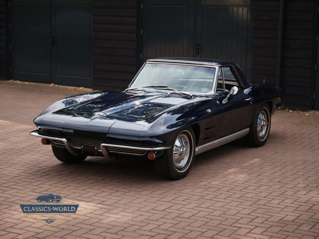 Chevrolet Corvette Convertible - Stingray C2 Convertible – Daytona Blue Metallic – V8 Manual - AutoWereld.nl