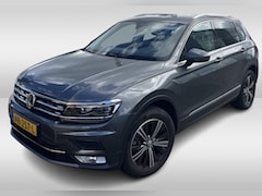 Volkswagen Tiguan - 2.0 TSI 4Motion Highline / 1e Eign. / NL Auto / Trekhaak / Panoramadak / Keyless / CarPlay
