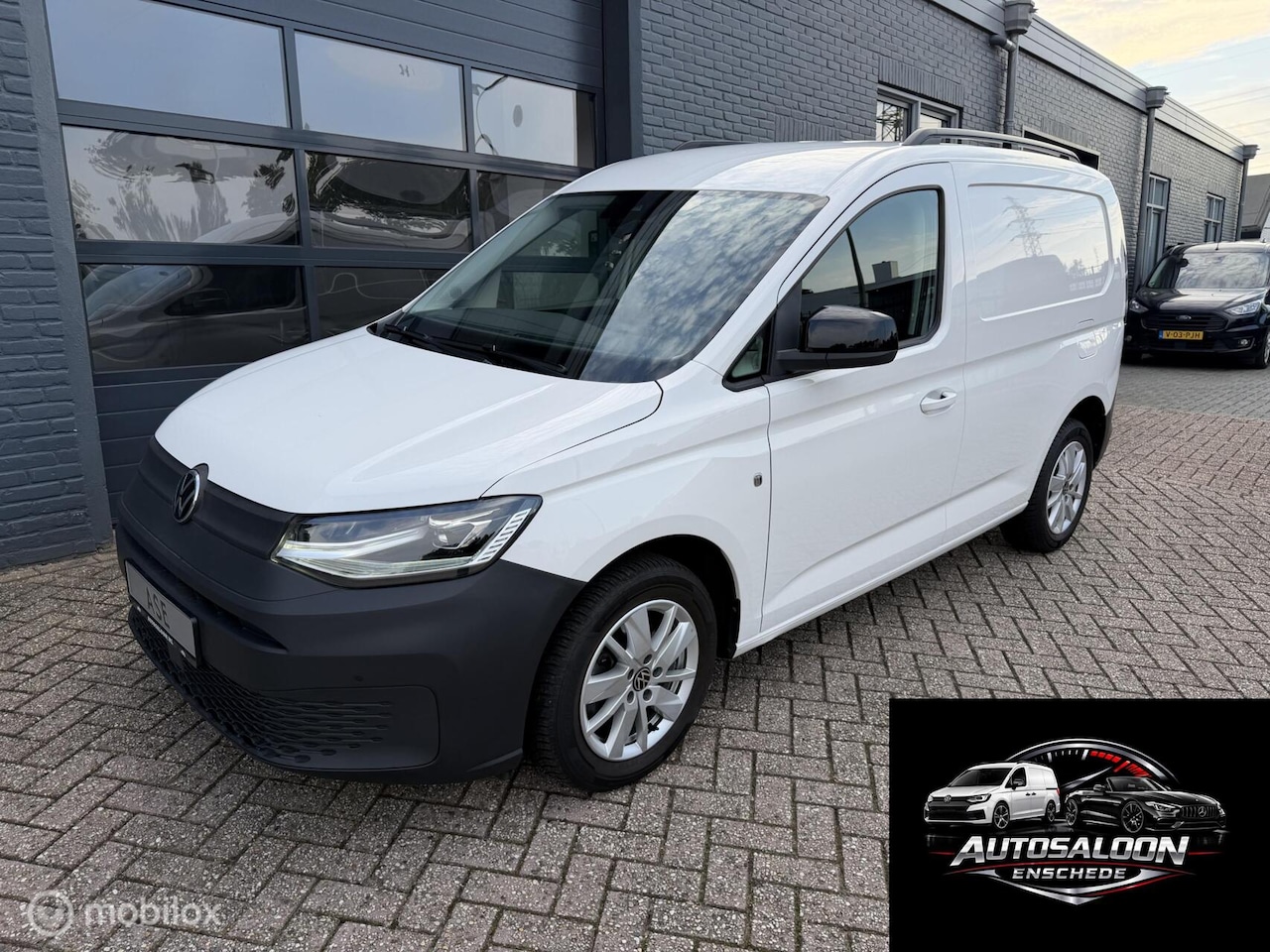 Volkswagen Caddy Cargo - 2.0 TDI 102 PK Airco Navi PDC LED - AutoWereld.nl