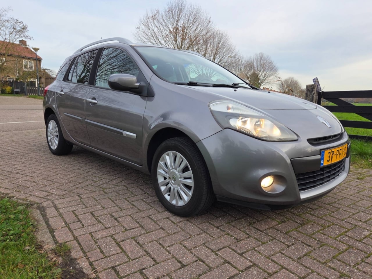 Renault Clio Estate - 1.2 TCE 100 collection - AutoWereld.nl