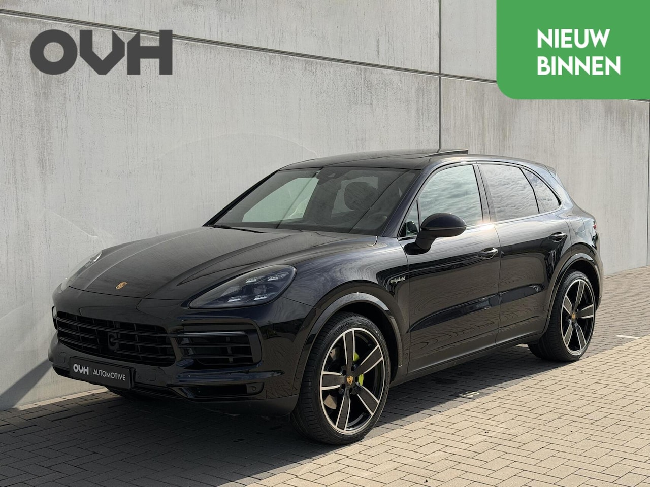 Porsche Cayenne - 3.0 E-Hybrid | Luchtvering | Pano | ACC | Sport chrono - AutoWereld.nl