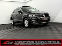 Volkswagen T-Roc - 1.5 TSI Style Panoramadak, Camera, Apple carplay, Elektrische achterklep, Cruise control a