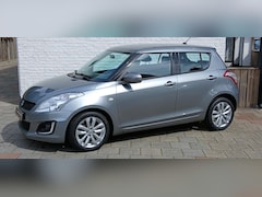 Suzuki Swift - 1.2 5drs 4 traps vol automaat , camera , navigatie enz