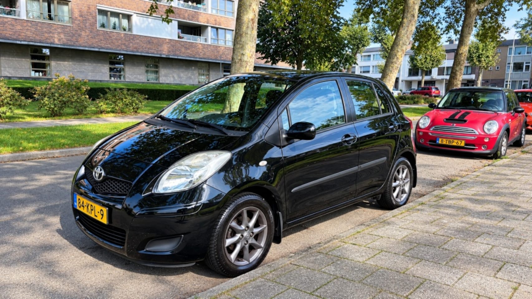 Toyota Yaris - 1.3 VVTi Aspiration AUTOMAAT I AIRCO I GOED ONDERHOUDEN - AutoWereld.nl