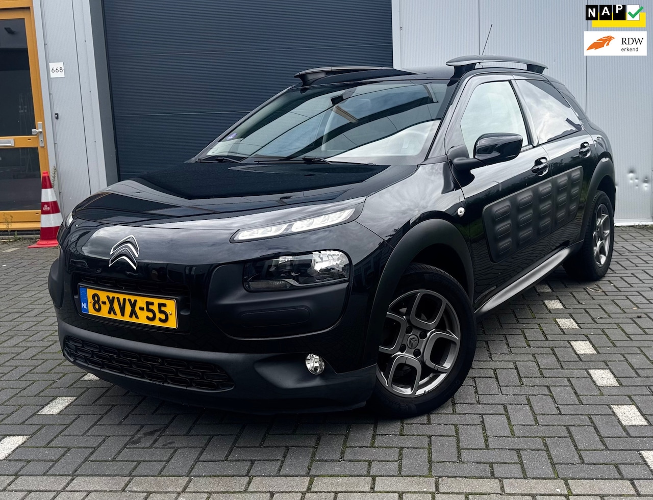 Citroën C4 Cactus - 1.2 PureTech Shine-Nieuw APK - AutoWereld.nl