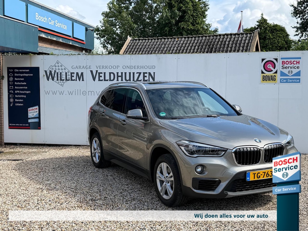 BMW X1 - (f48) sDrive20i 192hp AUT |Leather|Pano|Camera|Navi - AutoWereld.nl