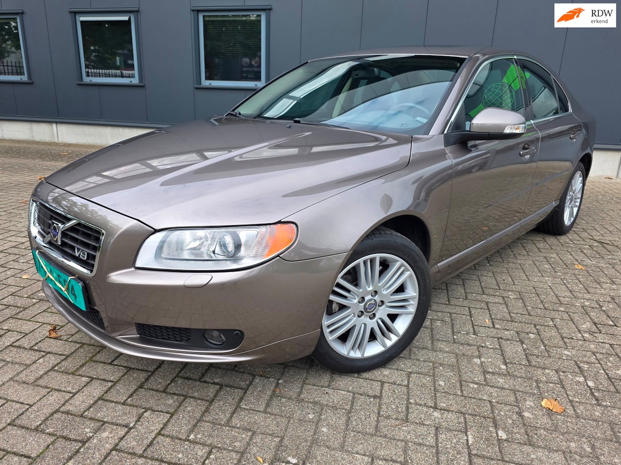 Volvo S80 - 4.4 AWD Summum 4.4 AWD Summum, TOP STAAT, full option!! netto € 13.999, bijtelvriendelijk! - AutoWereld.nl