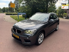 BMW X1 - SDrive20i High Executive / Navi / Pano / Xenon / Leder / NAP /