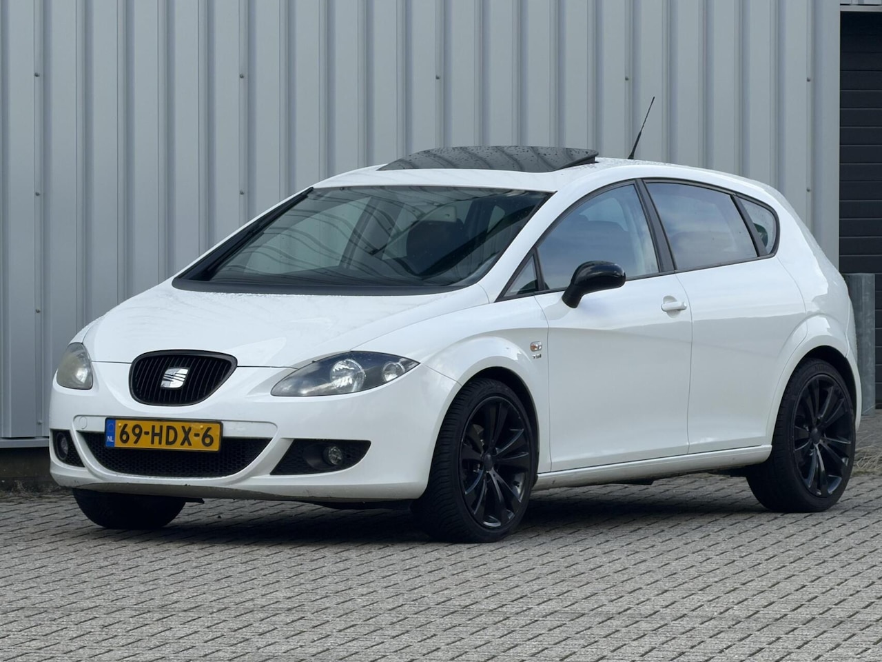 SEAT Leon - 1.4 TSI airco 18 inch inruil mogelijk - AutoWereld.nl