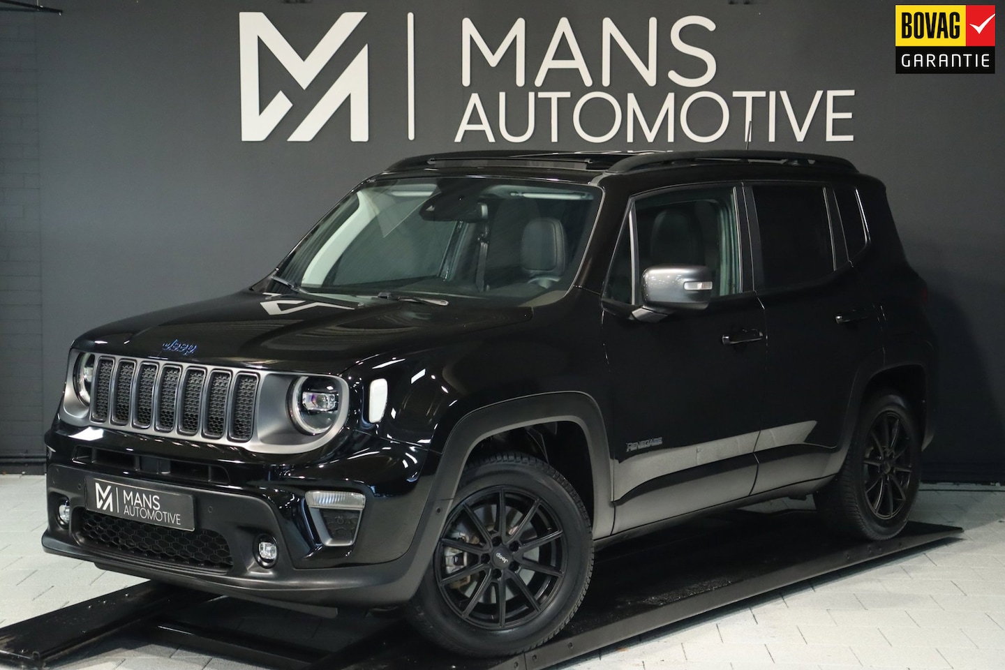 Jeep Renegade - 4xe 240 Plug-in Hybrid Electric S / PANO / ACC / KEYLESS / CAMERA / CARPLAY - AutoWereld.nl