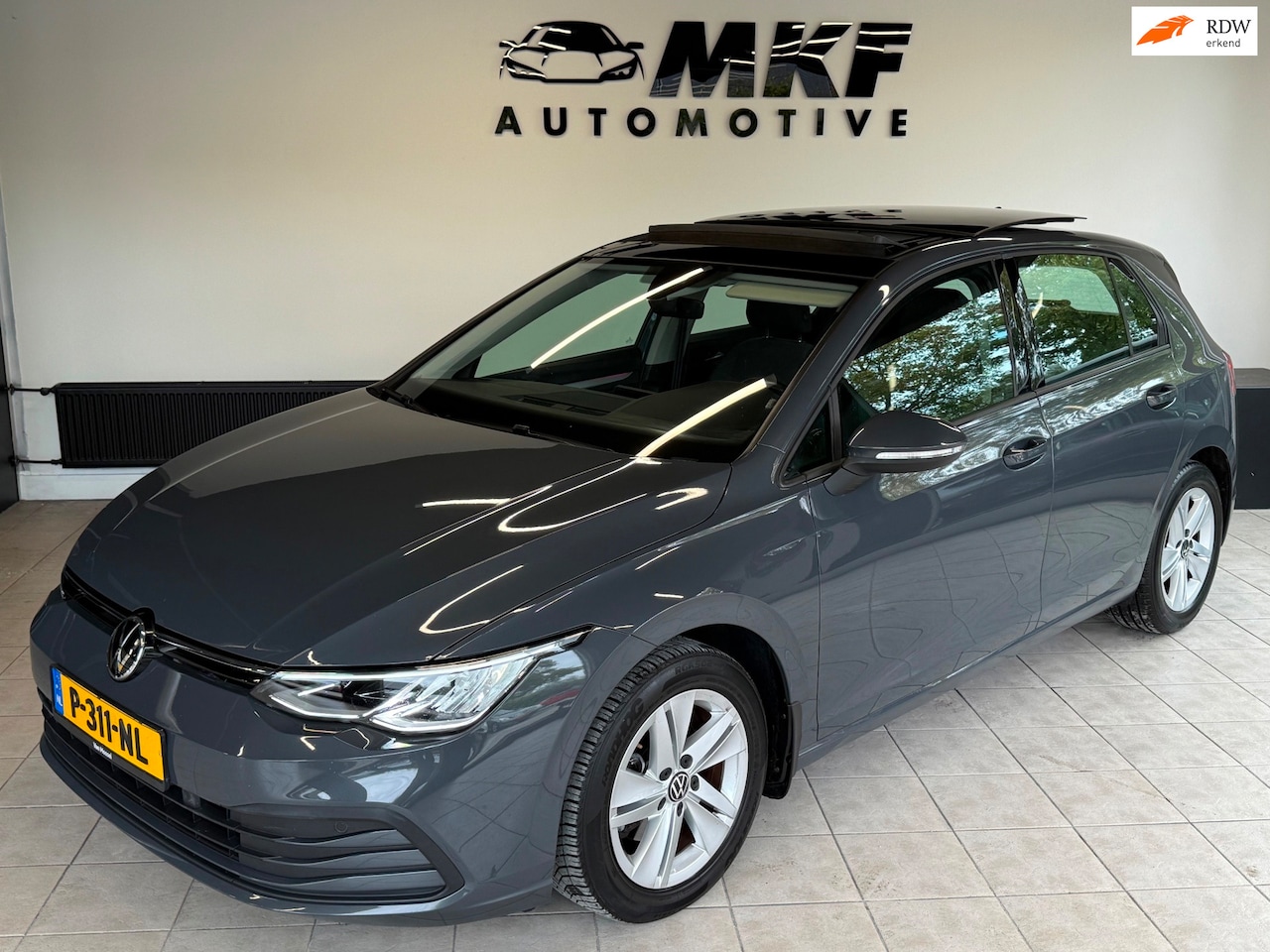 Volkswagen Golf - 1.5 TSI 2020 ECC|PANO|SFEERVERL|CARPLAY|PDC! - AutoWereld.nl