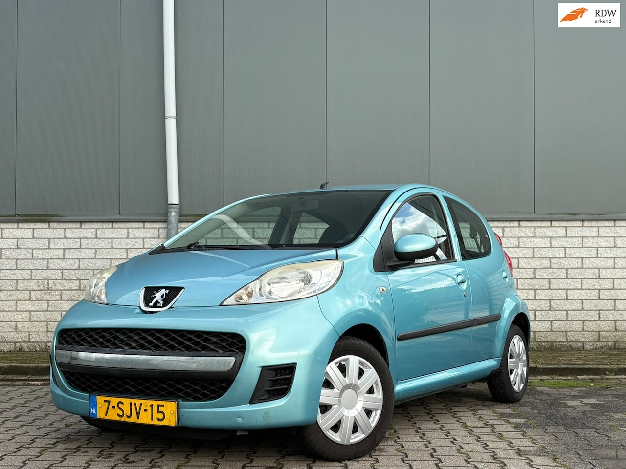Peugeot 107 - 1.0-12V Nieuwe APK-5 deurs-Toerenteller - AutoWereld.nl