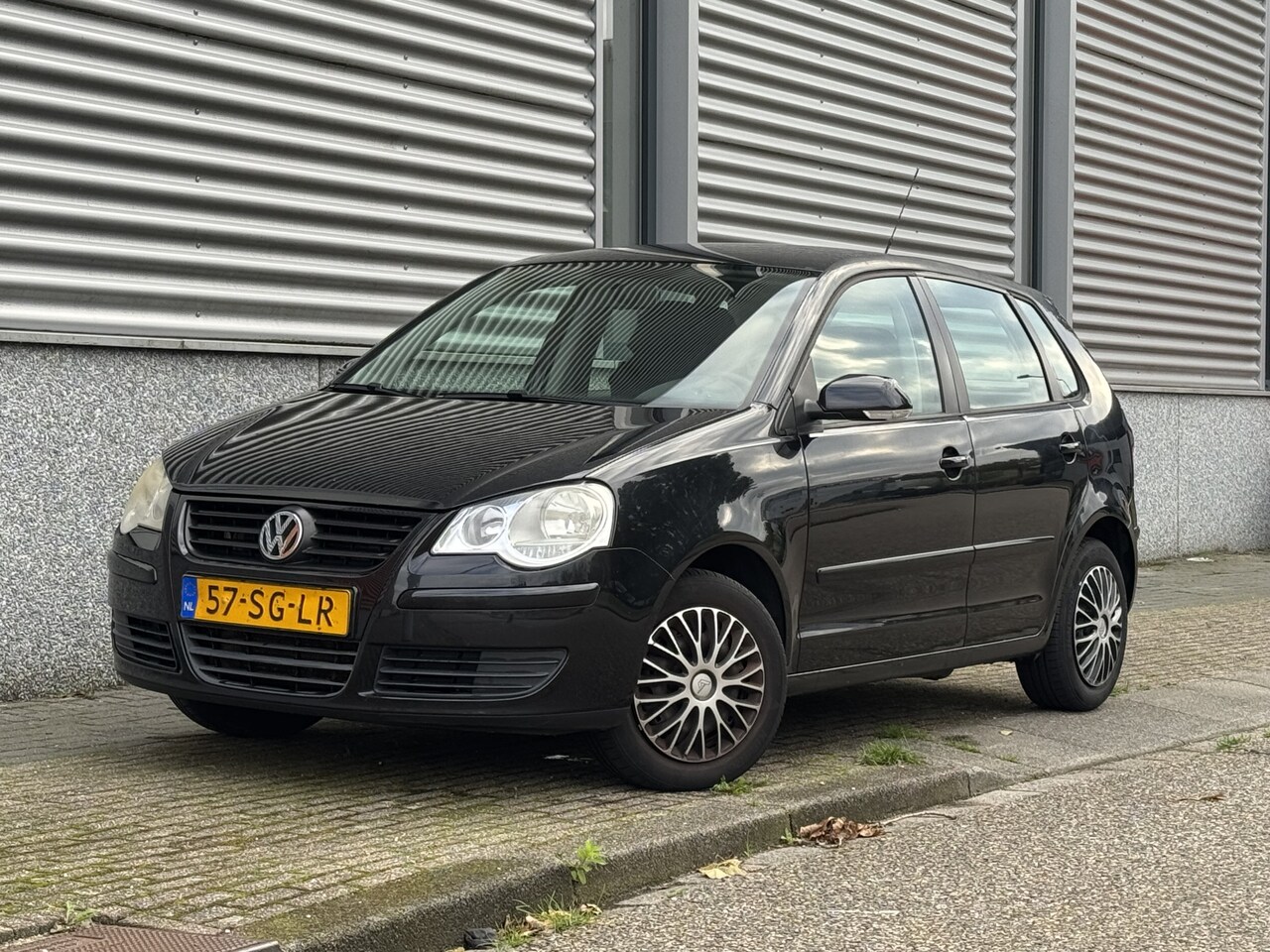 Volkswagen Polo - 1.4-16V Comfortline AIRCO | LAGE KM! | SUPERSTAAT - AutoWereld.nl