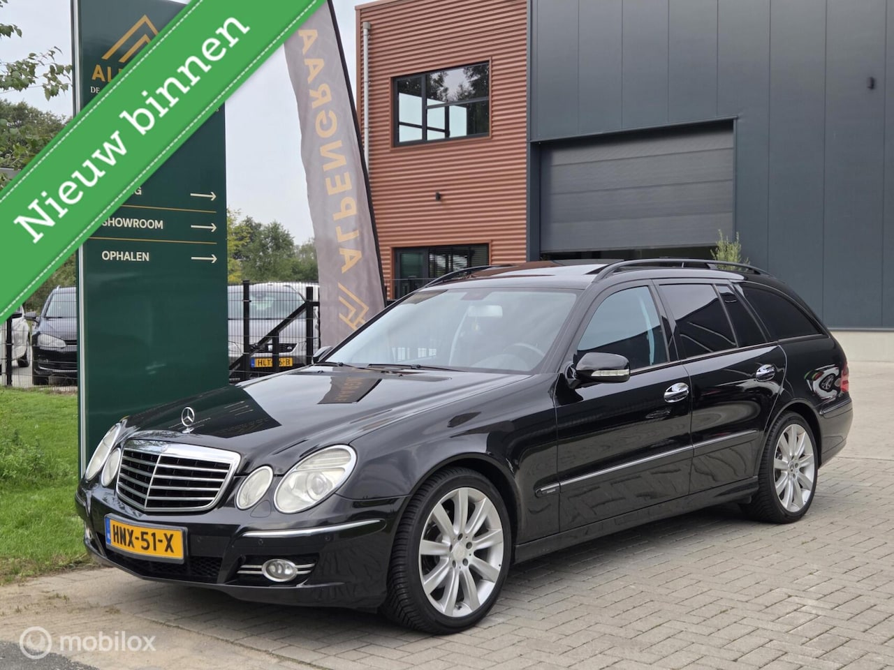 Mercedes-Benz E-klasse Estate - 280 Avantgarde Schuifdak|Luchtvering|Xenon|Dealeronderhouden|2e eigenaar| - AutoWereld.nl