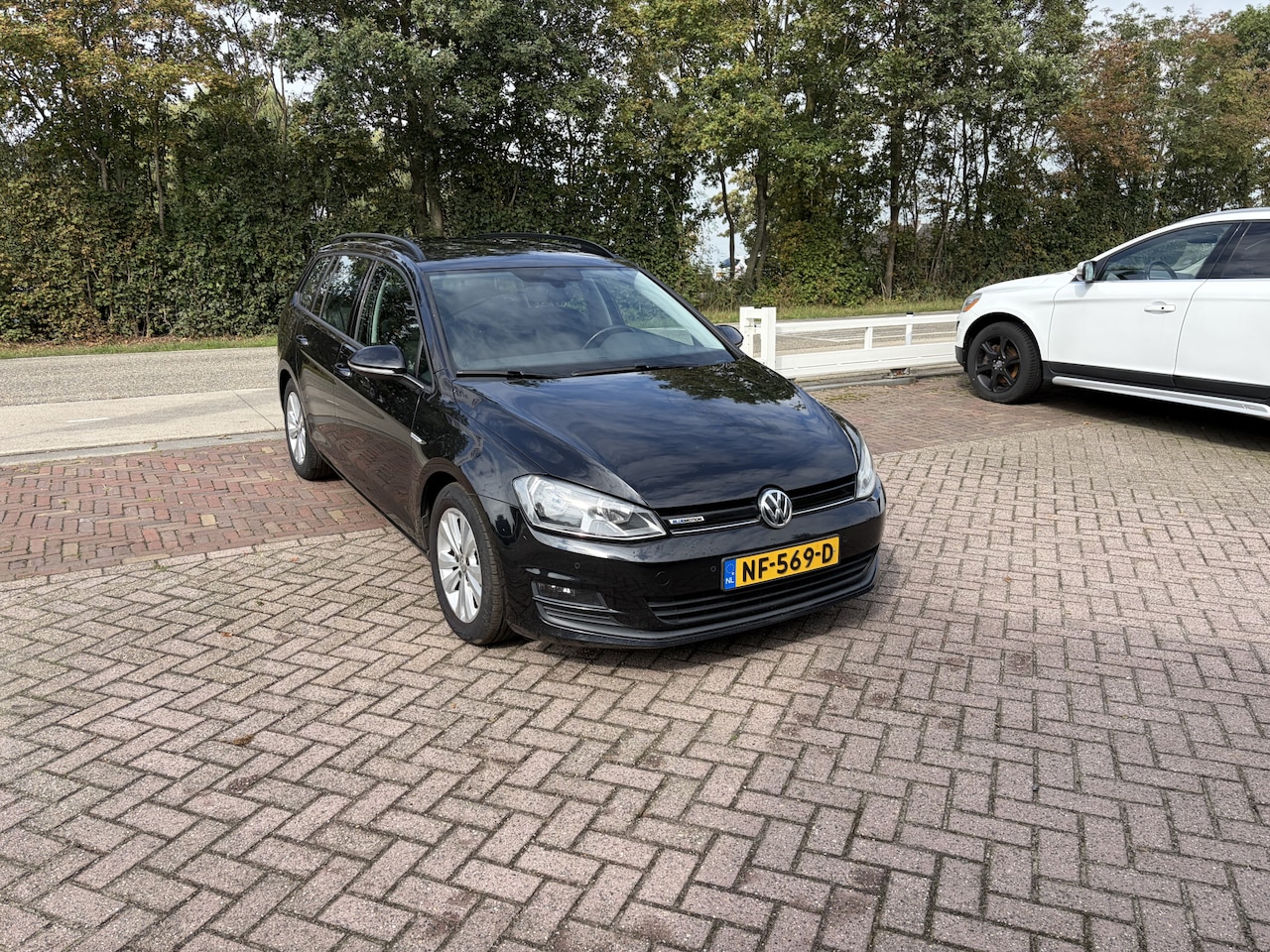 Volkswagen Golf Variant - 1.0 TSI Comfortline TREKHAAK CRUISE NAVI CARPLAY - AutoWereld.nl