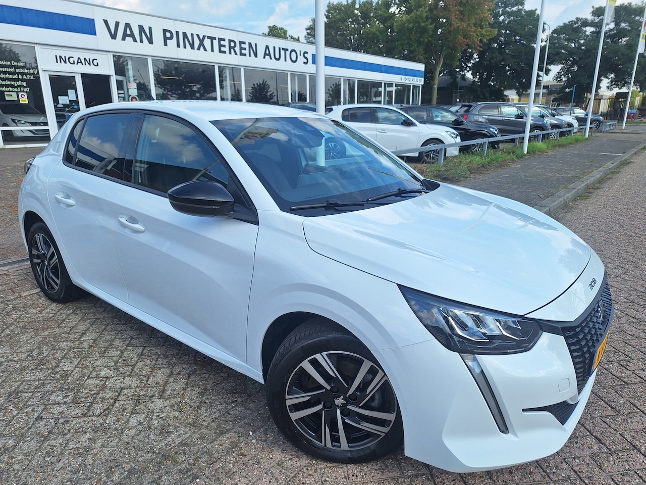 Peugeot 208 - 1.2 PureTech Allure 1.2 PureTech Allure - AutoWereld.nl