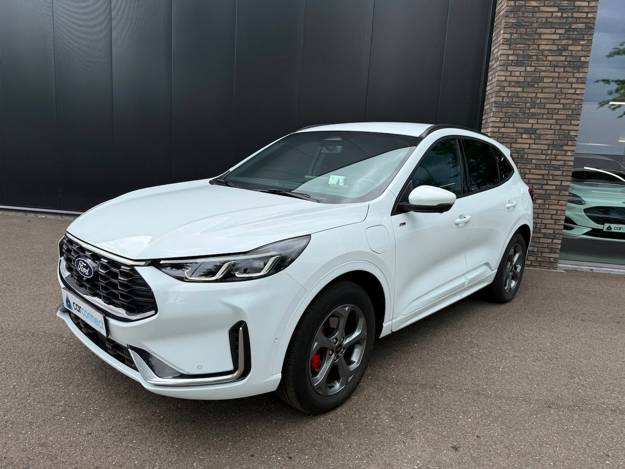 Ford Kuga - 2.5 243pk PHEV ST-Line X Navi, Trekhaak, 36-gr camera, HUD, Adoptieve LED etc. - AutoWereld.nl